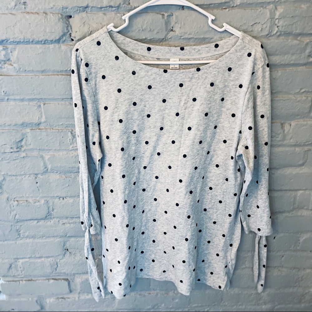 Grey shirt with black polka dots